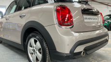 MINI Hatchback 1.5 Cooper Classic 5dr Auto Petrol Hatchback